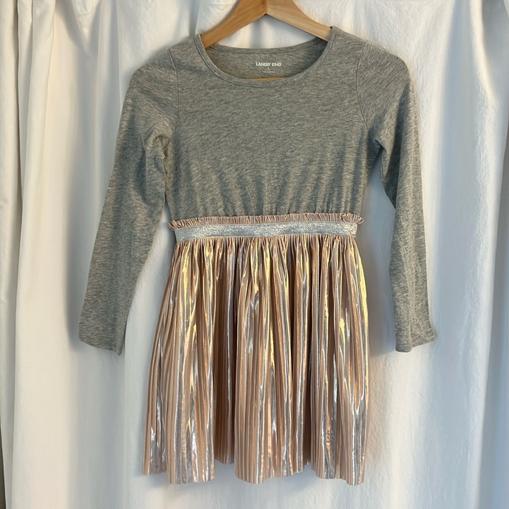 Adorable 7/8 lands end gray and pink holiday dress